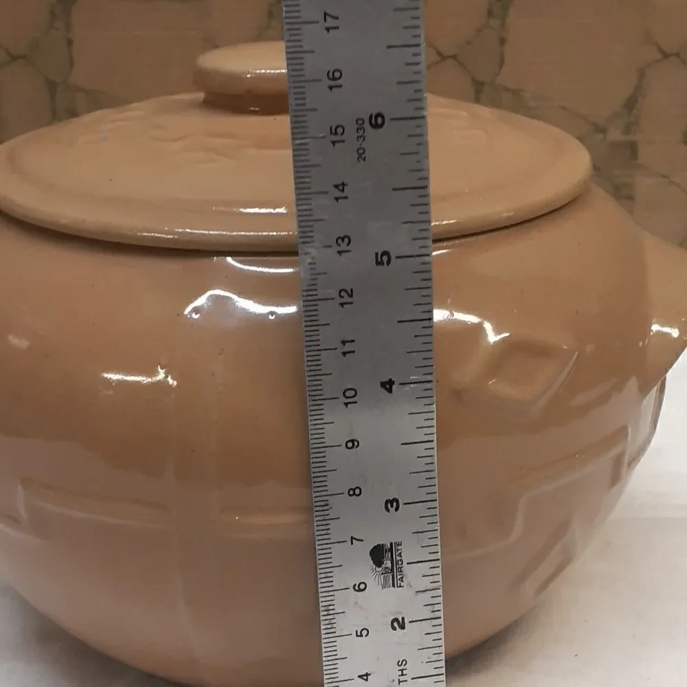Monmouth Native American design cookie‎ jar/Bean pot by Western stoneware